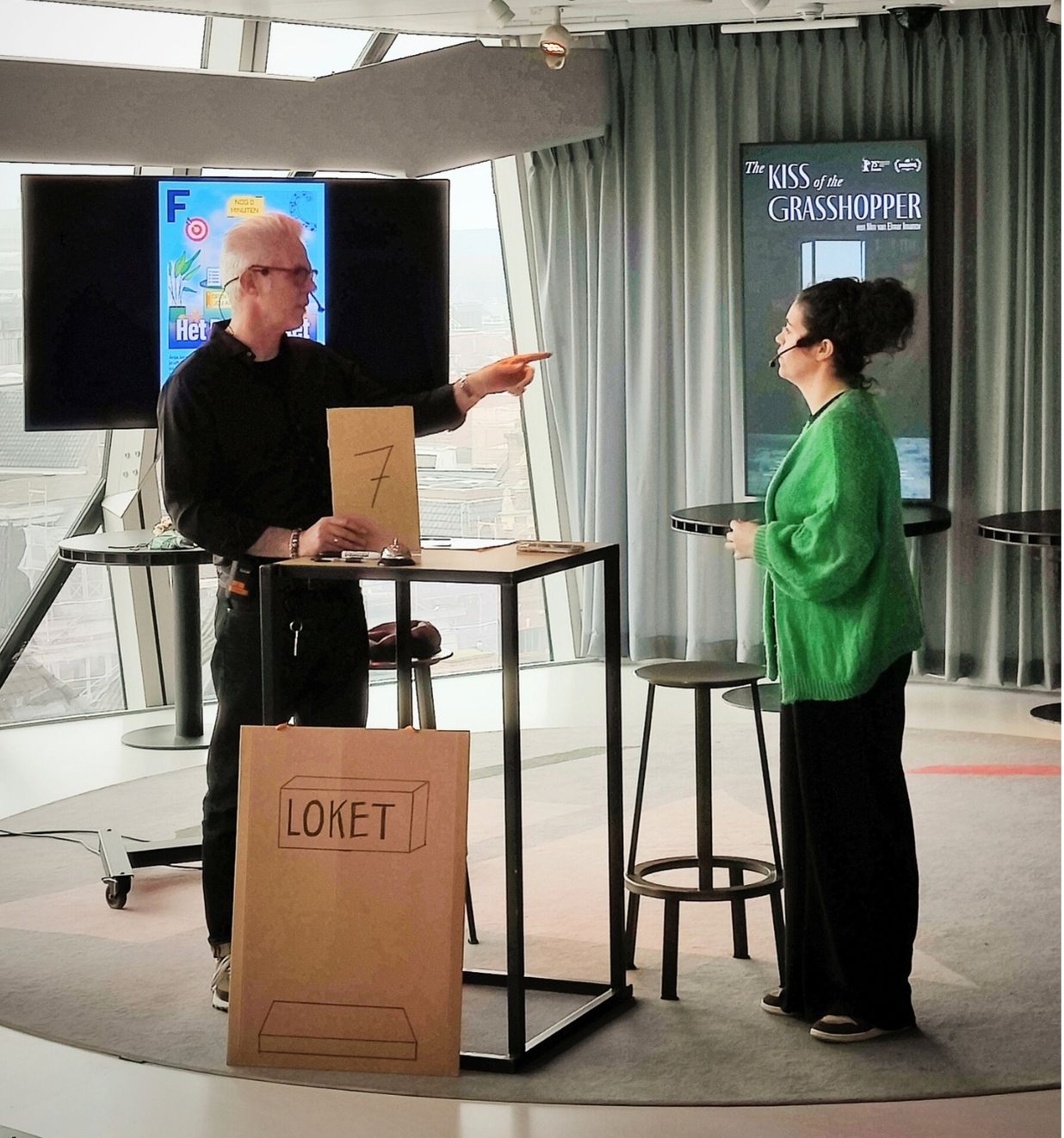 Lets Gro acteurs spelen een scene